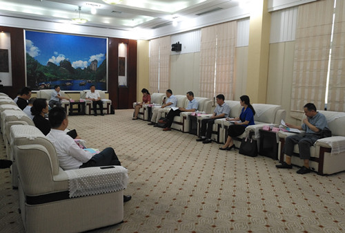 市委袁毅书记会见厦门市企业家代表团