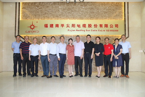 市委袁毅书记会见厦门市企业家代表团
