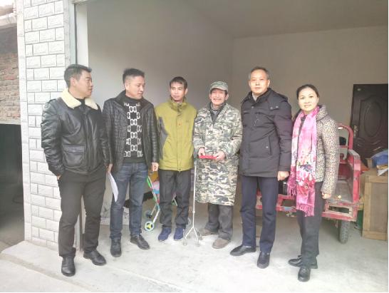 黄雄杰书记率队走访慰问互动联动村